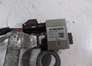 Volvo XC60 i lift klema minusowa akumulatora 31047114 3