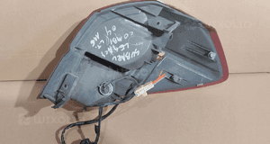 Lampa lewa tył tylna subaru legacy iv 4 kombi 4