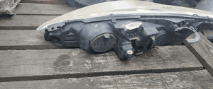Przod przednia lampa prawa peugeot 308 5