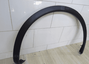 Listwa błotnika prawy tył porsche cayenne ii 7P5853828D 3