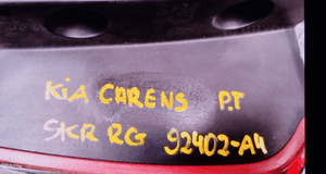 Lampa prawy tył kia carens iv  92402-A4 2