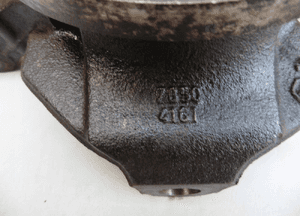 ZWROTNICA PIASTA PRAWY PRZÓD RENAULT TRAFIC II VIVARO 3