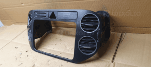 Kratka nawiewu powietrza środkowa ramka radia dekor VW Golf V Plus 5M0858071J 3