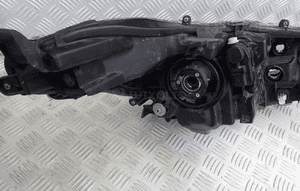Lampa lewy / prawy przód toyota yaris iv 2020-24 rok do lekkiej polerki 8