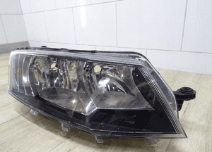 Skoda octavia iii lampa prawy przód 5E1941016 3