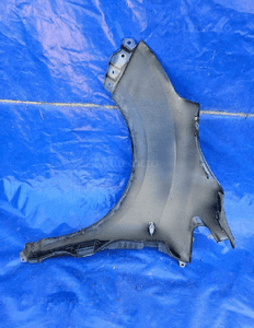 Toyota VERSO 09-12 błotnik przedni prawy 1H2 3