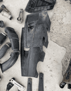Porsche Cayenne mk1 osłona plastik wlot obudowa plastik 8