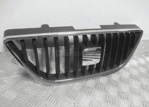 Gril grill atrapa seat ibiza iv 4 6J0 2008-2012 2