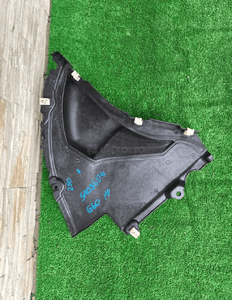 NADKOLE PRAWE BMW 5 G60 5A036D4