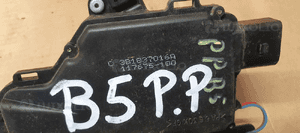 Zamek drzwi prawy przód przedni VW Passat B5 8 Pin 3B1837016A 6