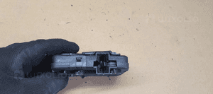 Zamek szyby klapy bagażnika BMW 3 E91 8218849 2