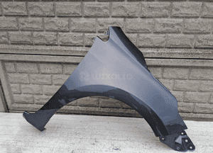 Toyota corolla E16 błotnik przedni prawy 1