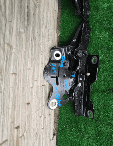 Zawiasy maski bmw X5 G05 7418202 7418201 3
