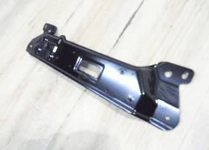 Uchwyt przednie mocowanie radaru tesla model 3 1103760-00-C 3
