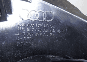 KRATKA ZDERZAKA LEWA AUDI A8 D4 S8 LIFT oryginał 8