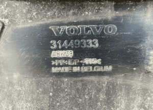 Zderzak tyl tylny volvo XC40 XC-40  naroznik caly 5
