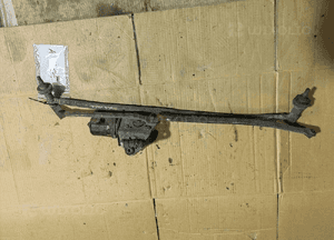 MECHANIZM WYCIERACZEK PRZÓD IVECO 53556502 1