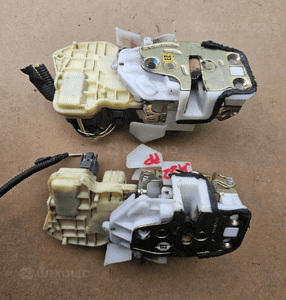 Honda Jazz II 2 zamek drzwi przód przedni prawy lewy 1