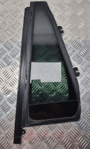 VOLVO XC90 SZYBA KAROSERYJNA LEWA TYLNA TYŁ 31651377 2