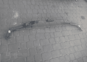 Citroen C4 Picasso I belka wzmocnienie gorne przod 2