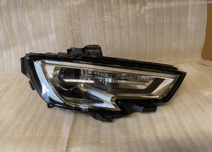 Audi A3 lift 8V0 bixenon prawy 16-20 1