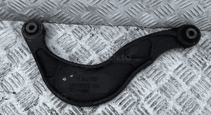 WAHACZ TYL TYLNY GORNY POPRZECZNY VOLVO V60 V70 1