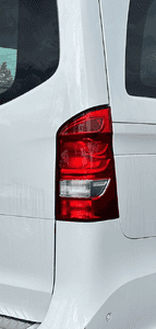 MERCEDES 447 v klasa VITO lampa tylna lift lewa prawa 4