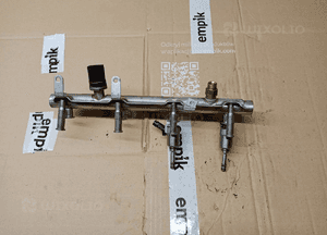 Listwa wtryskowa czujnik Audi A4 B8 A5 06J133317J 06J906051B 3