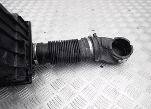 Obudowa filtra powiet 9634107180 xsara picasso 206 radom 4