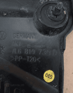 Kratka osłona podszybia VW Touareg 7L6819730D 3