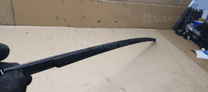 Listwa zgarniająca drzwi prawy tył BMW 5 E60 5