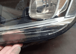 Lampa przód lewa vw sportsvan 4