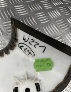 Mercedes W221 poszycie osłona słupka lewy tył alcantara A2216904525 5