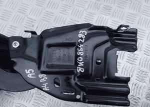Podłokietnik audi  A4 B8 8K0864283 2