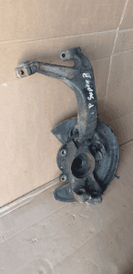 Zwrotnica piasta lewy przód przednia lewa Skoda Superb I 1.9 TDI 5
