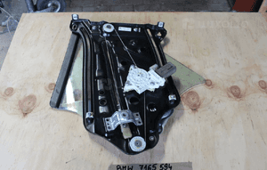Mechanizm szyby tylny prawy bmw E88 7165594 2008 3