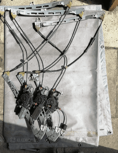 Podnośnik szyby lewy przód Peugeot 206 3D 2