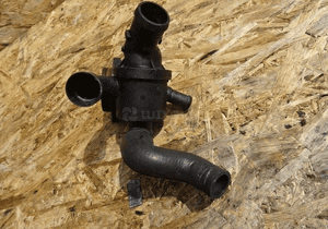 OBUDOWA TERMOSTAT VW SKODA OCTAVIA V7548003 2