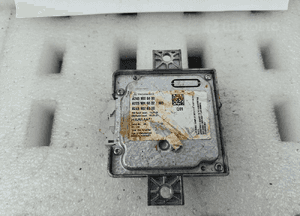 MERCEDES-BENZ W223 W447 WZMACNIACZ HARMAN A2439008400 2