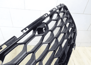 Atrapa grill ford kuga MK3 st-line LV4B-8200-YEW 8