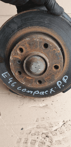 Zwrotnica piasta prawy przód przednia prawa BMW E46 7