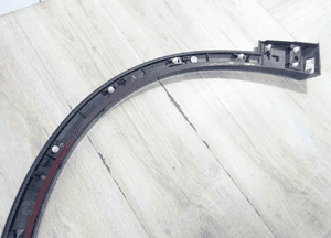 Listwa błotnika prawy przód audi Q2 81A 81A853718A 7