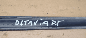 Listwa drzwi prawy tył tylna prawa Skoda Octavia II 1Z0853754C 5