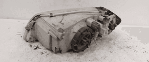 Przod przednia lampa prawa mazda 323F 4