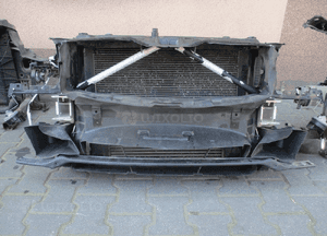 Pas przedni chłodnice bmw F30 F31 3.0D 1