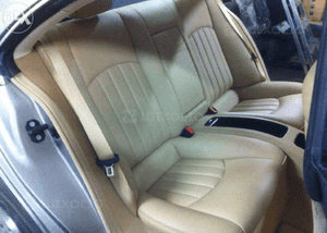 Mercedes CLS  219  podłokietnik bezowy czarny szary tylny roletka 5