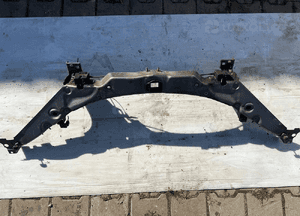 Pas przedni jaguar xf i X250 8X2310884A01 11-15 1