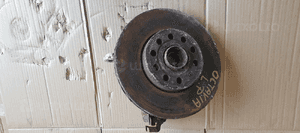 Zwrotnica piasta lewy przód przednia lewa Skoda Octavia II 2.0 FSI 1