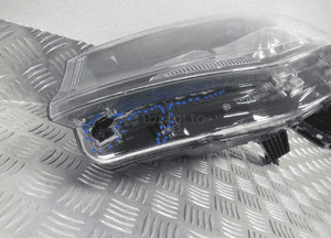 Lampa przód przednia prawa lewa vw caddy iv 4 2K8 2020- 20