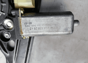 Podnośnik szyby prawy lewy tył Mercedes C Klasa W203 00-07r 2038203042 7